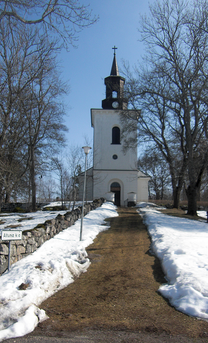 Altuna kyrka