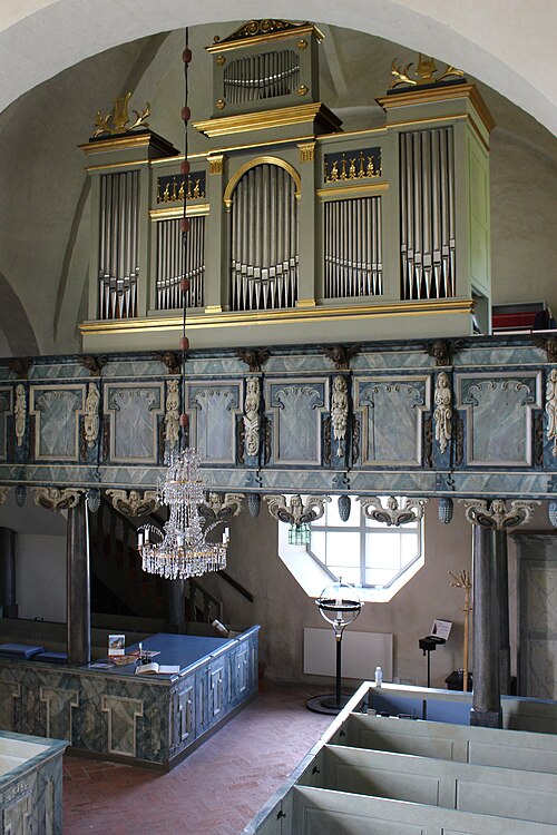 Faringe kyrka, interno
