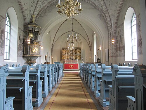 Lena kyrka, interno
