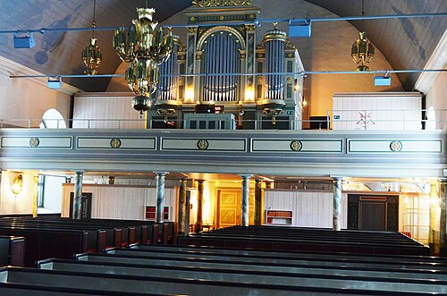 By kyrka, interno
