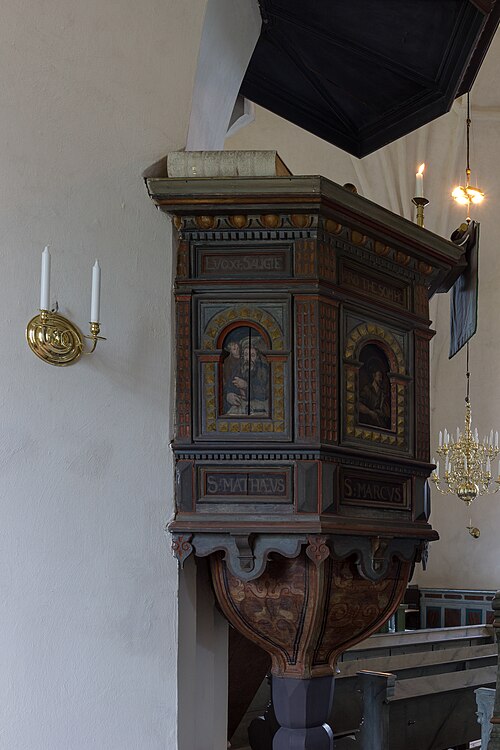 Möklinta kyrka, intérieur