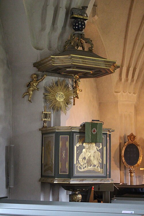 Frustuna kyrka, interno
