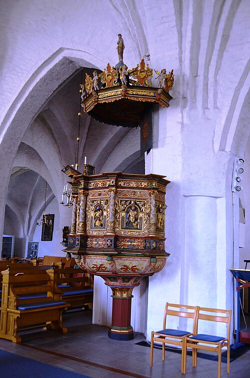 Sankt Laurentii kyrka, intérieur