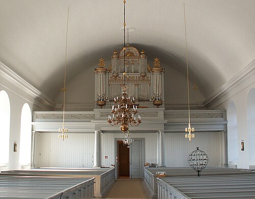 Tvings kyrka, interno