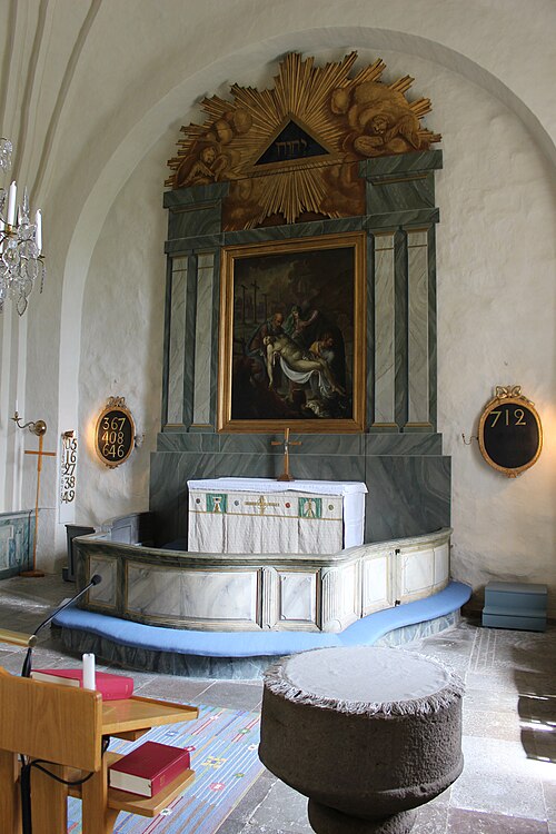 Faringe kyrka, interno