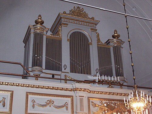 Högsjö nya kyrka, interno