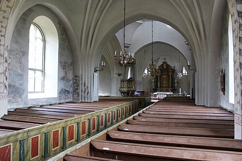 Hållnäs kyrka, interno