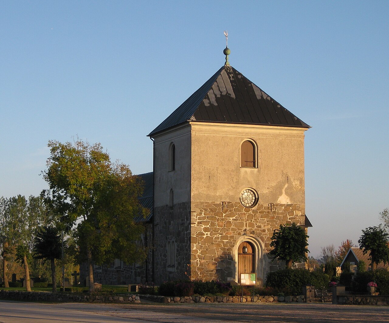 Östraby kyrka