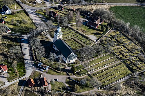 Mörlunda kyrka