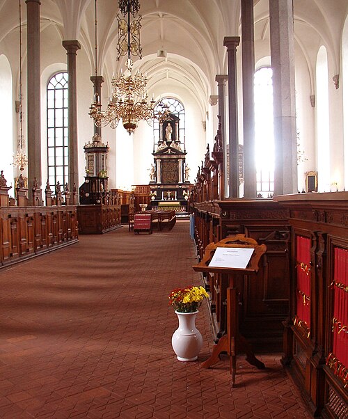 Heliga Trefaldighets kyrka, intérieur