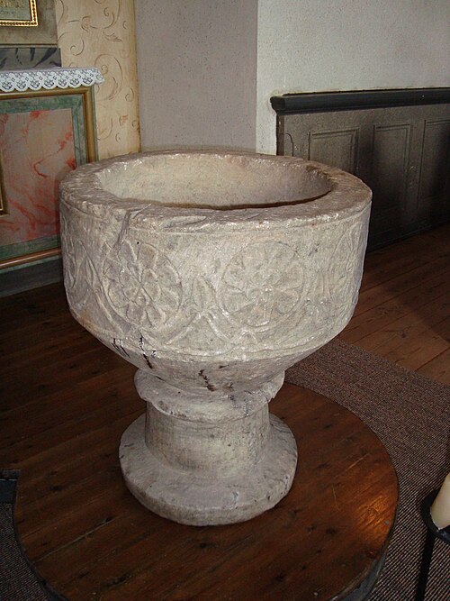 Karbennings kyrka, interno