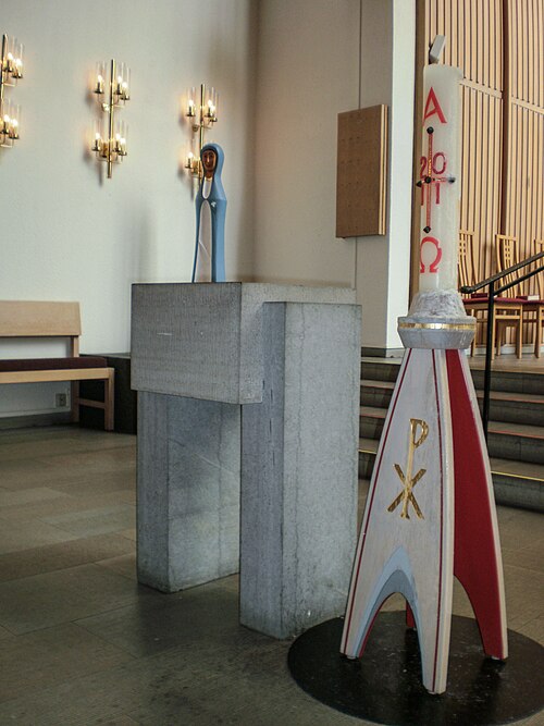 Heliga Korsets kyrka, interno