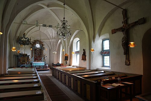 Husby-Sjuhundra kyrka, intérieur