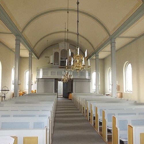 Kverrestads kyrka, interno