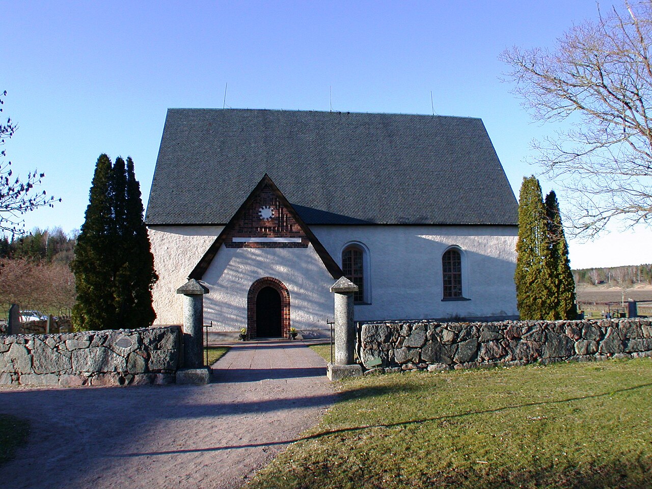 Ekeby kyrka
