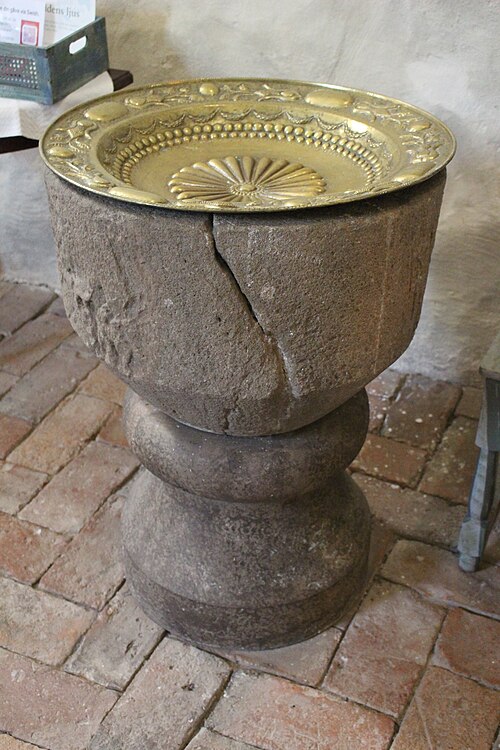 Fittja kyrka, interno