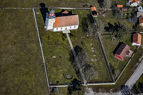 Gårdby kyrka