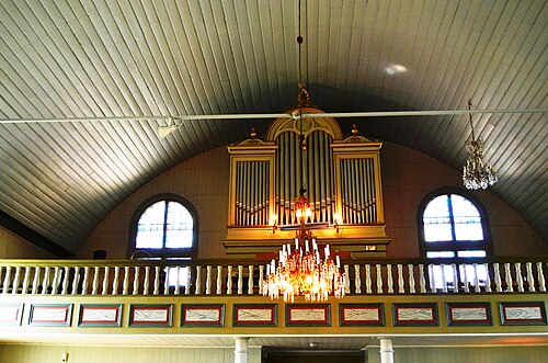 Tveta kyrka, interno
