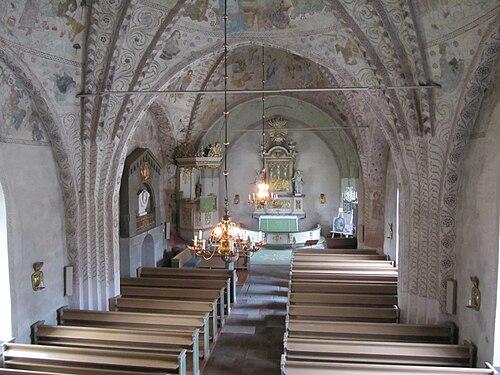 Almunge kyrka, interno