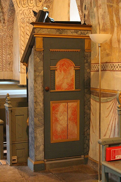 Löts kyrka, interno