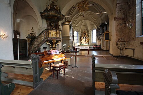 Heliga Trefaldighets kyrka, interno