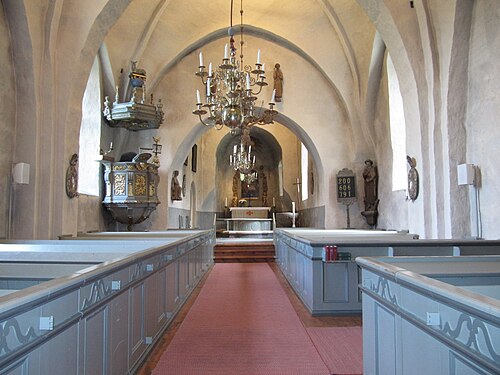 Husby-Ärlinghundra kyrka, interno