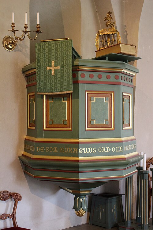 Överenhörna kyrka, intérieur