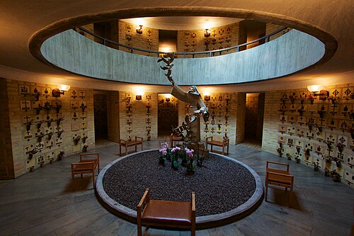 Uppenbarelsekyrkan, interno
