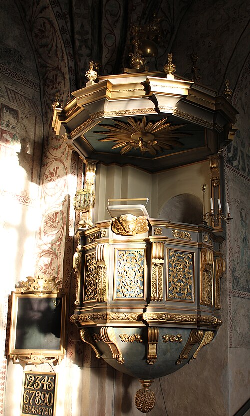 Roslags-Bro kyrka, intérieur