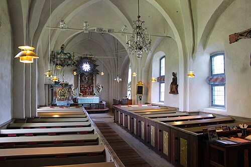 Husby-Sjuhundra kyrka, intérieur