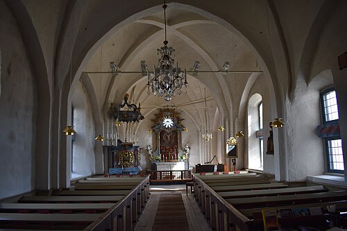 Husby-Sjuhundra kyrka, intérieur