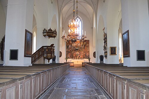 Vårfrukyrkan, interno