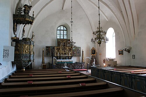 Hökhuvuds kyrka, interno