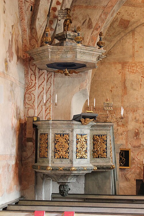 Ekeby kyrka, interno