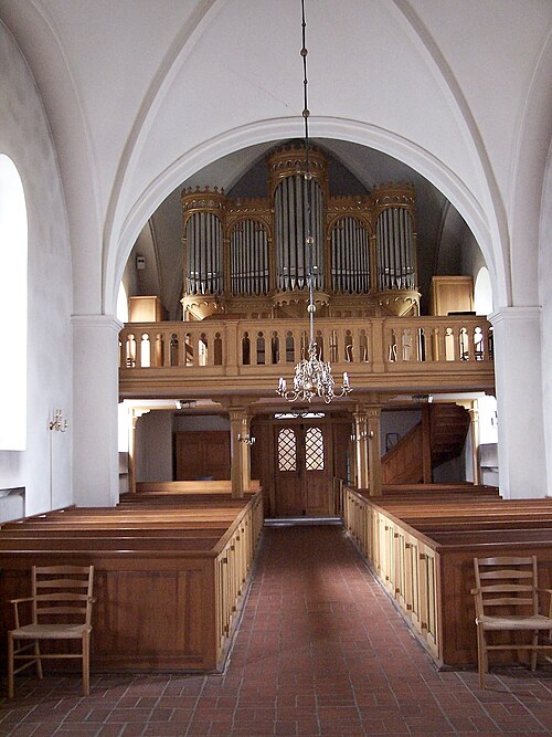 Husie kyrka, interno