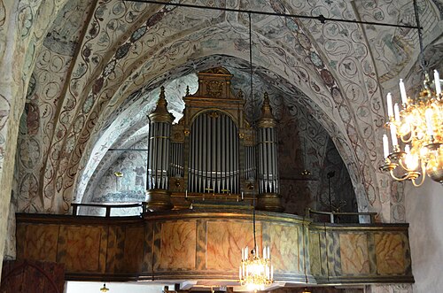 Estuna kyrka, interno