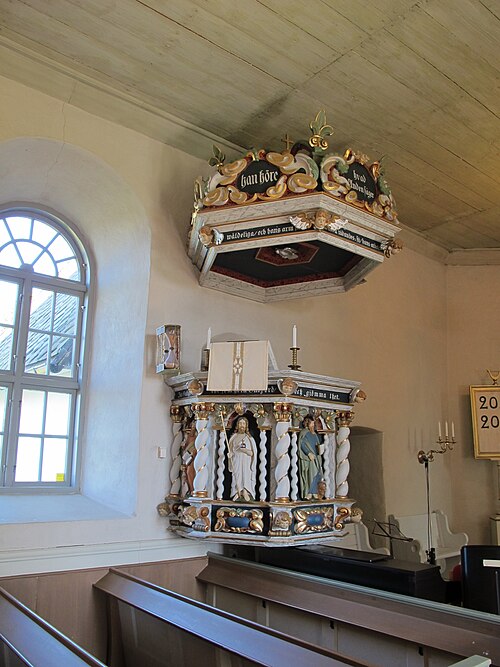 Breviks kyrka, intérieur