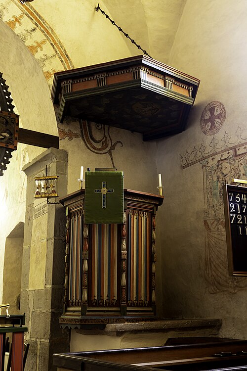 Fide kyrka, interno