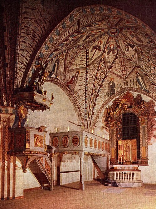 Enångers gamla kyrka, interno
