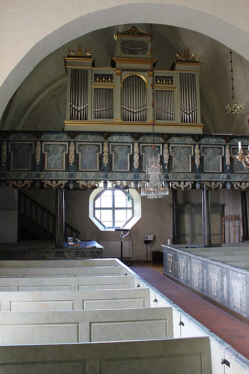 Faringe kyrka, interno
