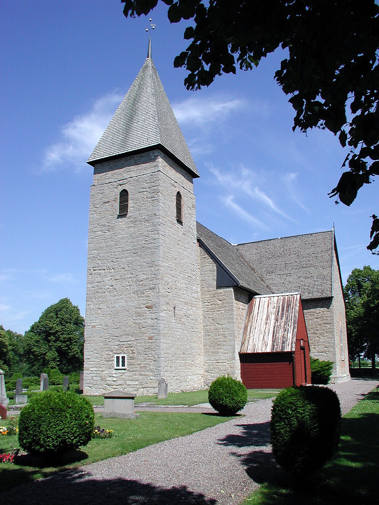 Rogslösa kyrka