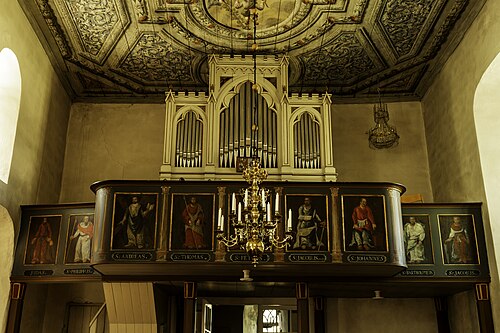 Follingbo kyrka, interno
