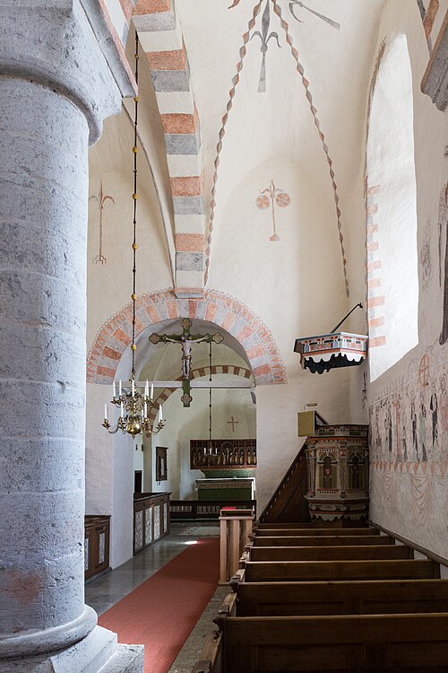 Anga kyrka, intérieur