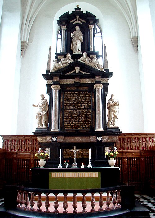 Heliga Trefaldighets kyrka, intérieur