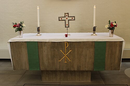 Högåskyrkan, interno