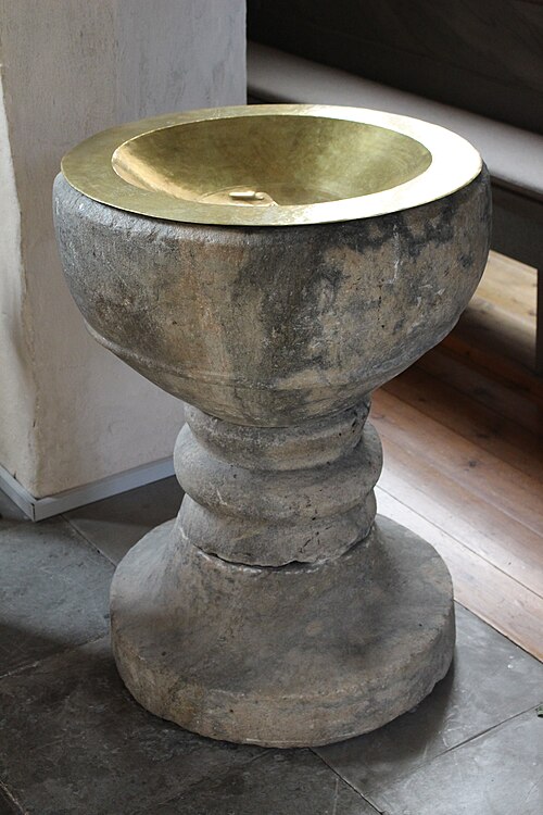 Stavby kyrka, interno