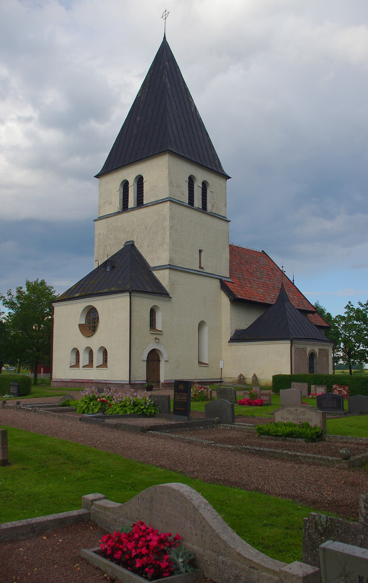 Hångsdala kyrka