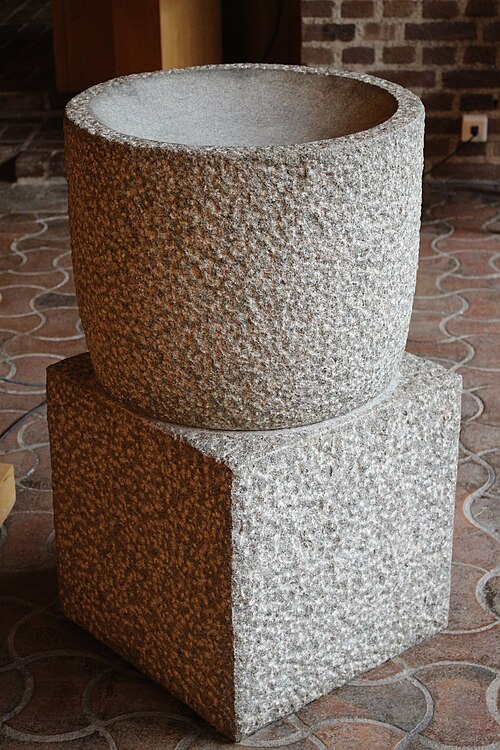 Almtunakyrkan, intérieur