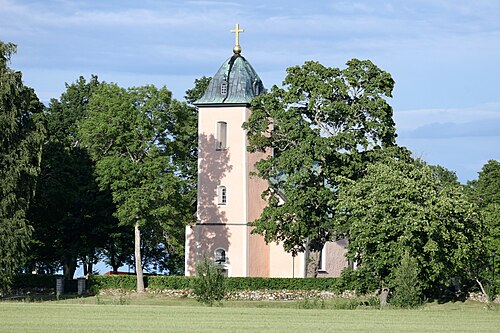 Lännäs kyrka