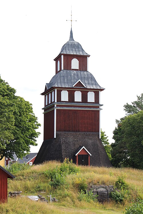 Tolfta kyrka, interno